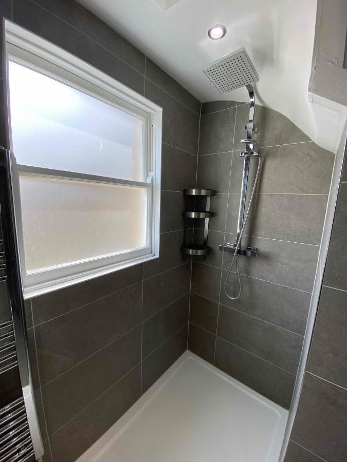 Bath Roof Terrace Apartment, City Centre, Sleeps Up To 8 מראה חיצוני תמונה
