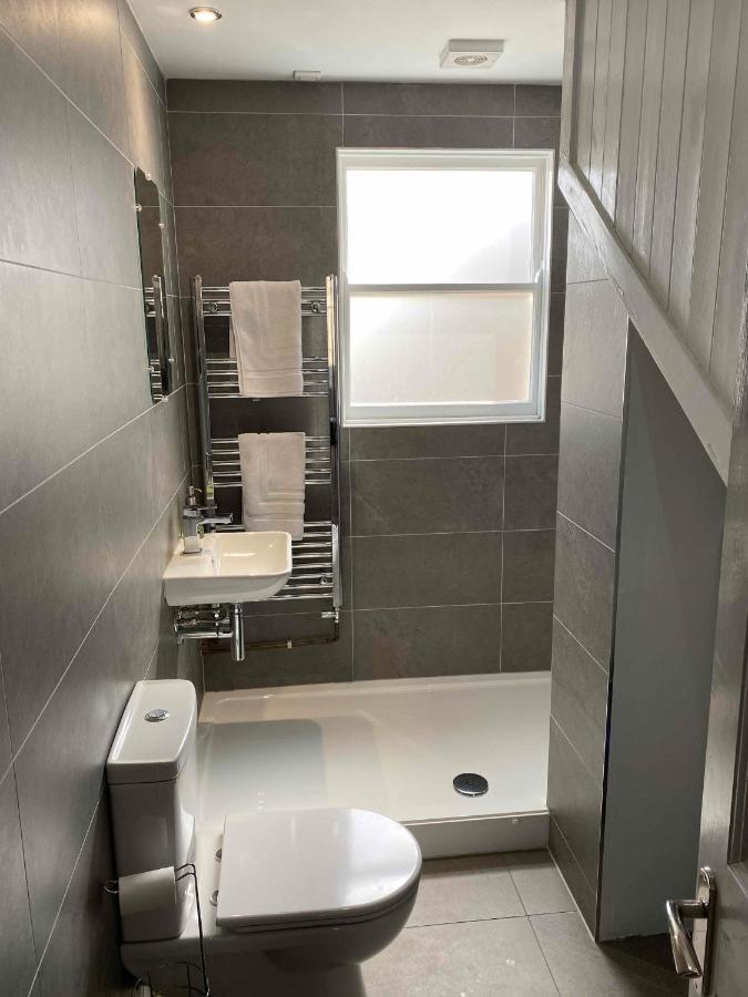 Bath Roof Terrace Apartment, City Centre, Sleeps Up To 8 מראה חיצוני תמונה