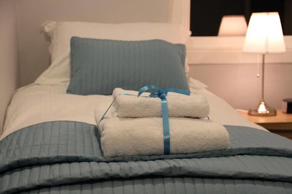 Bath Roof Terrace Apartment, City Centre, Sleeps Up To 8 מראה חיצוני תמונה
